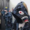 2023 Цзинь парча белый утиный пух мужчины и женщины носят короткий пуховик женский 2023 Новая высококачественная утолщенная пара с капюшоном снаружи